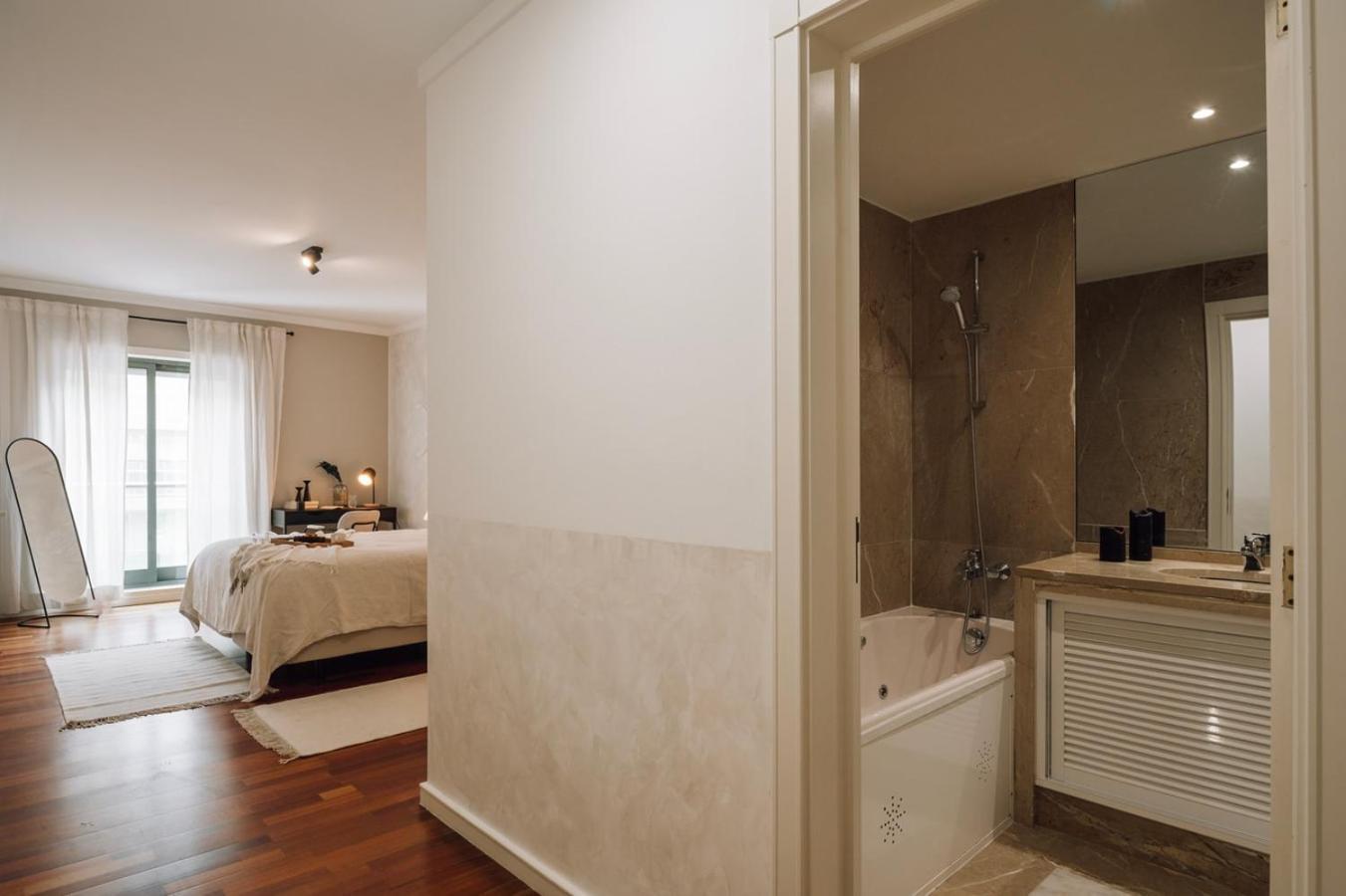 Azzurra - 2 Bedrooms And Parking In Avenidas Novas Apartment Lissabon