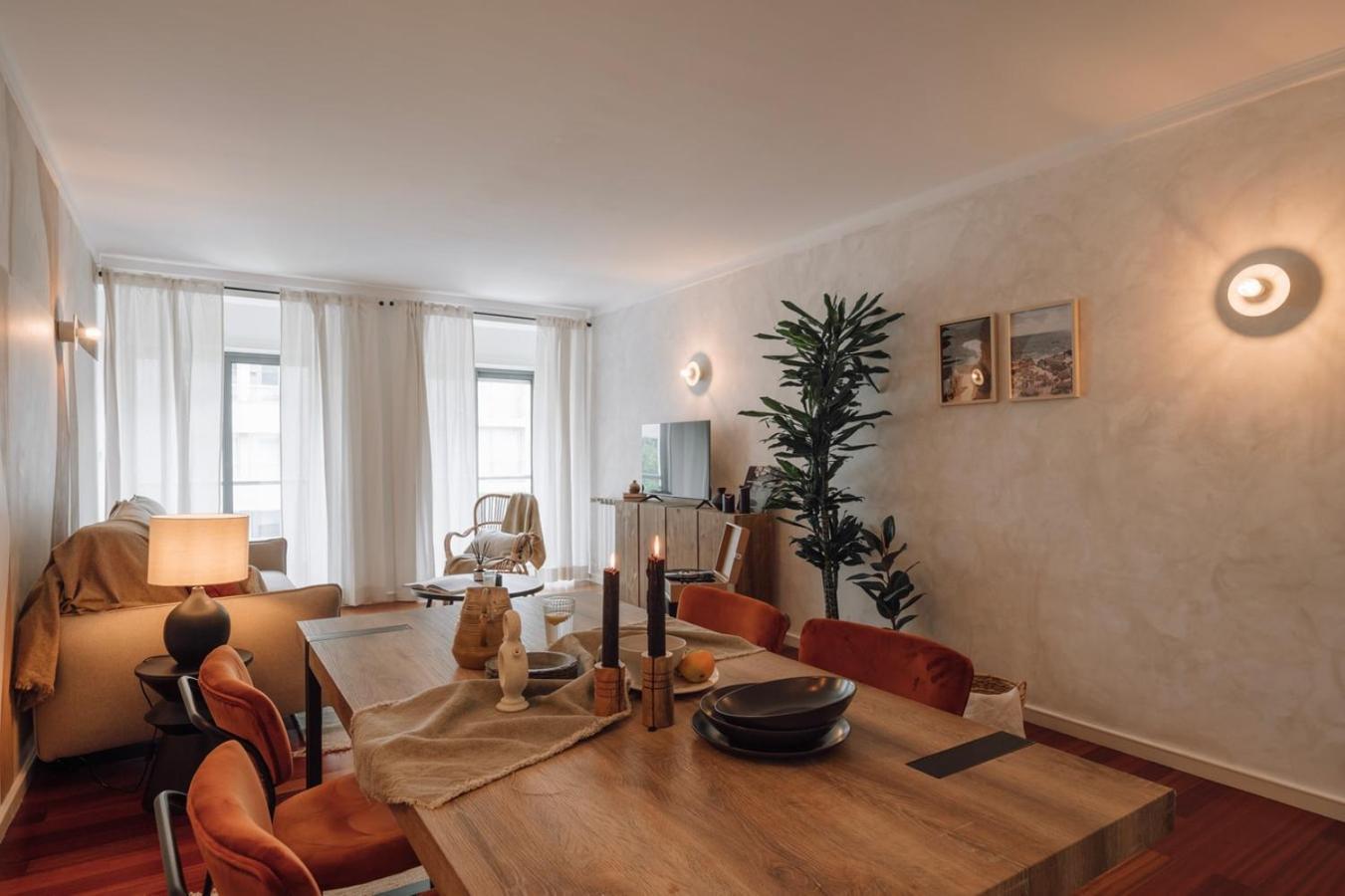 Azzurra - 2 Bedrooms And Parking In Avenidas Novas Lissabon